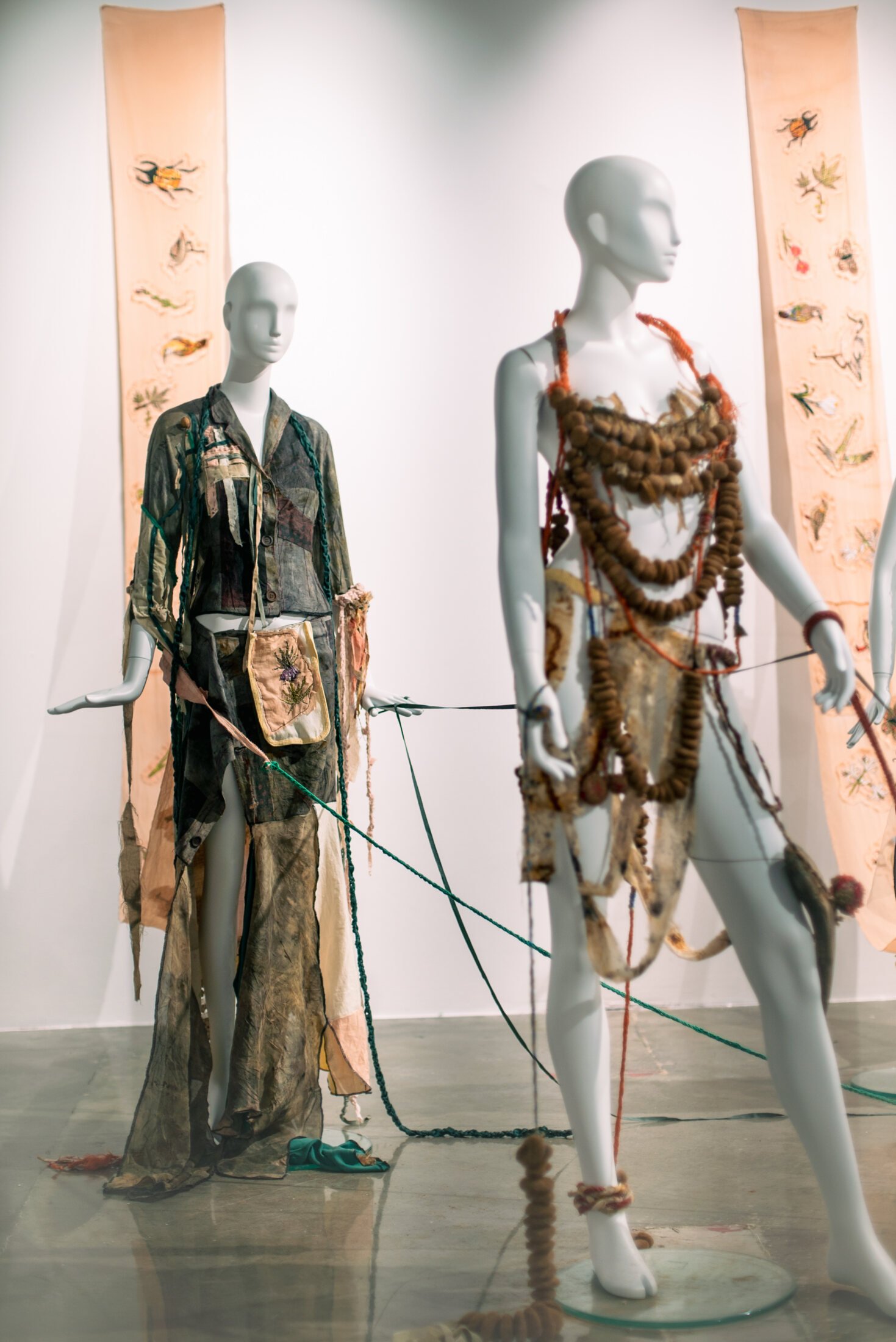 A Sympoietic Fashion Practice: Bonds — project documentation